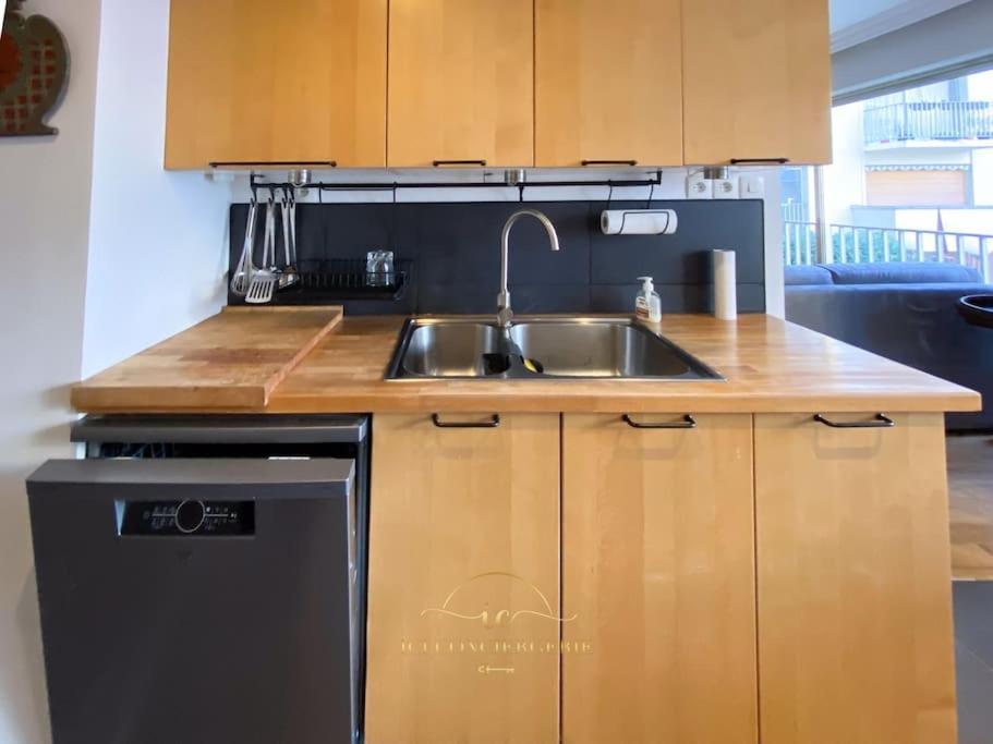 L'Archimede - Parking Prive Apartman Versailles Kültér fotó
