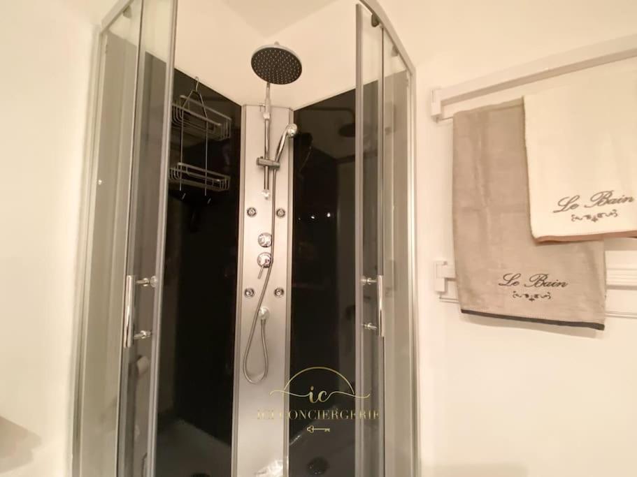L'Archimede - Parking Prive Apartman Versailles Kültér fotó