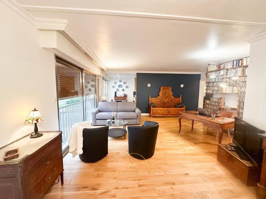 L'Archimede - Parking Prive Apartman Versailles Kültér fotó